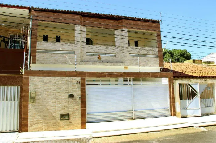 Casa em Aracaju, Bairro Luzia  4 quartos, 200 m² de área interna