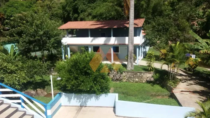 Frade - Estrada da Boa Alegria | Maravilhosa Chácara beira rio com água da nascente !!