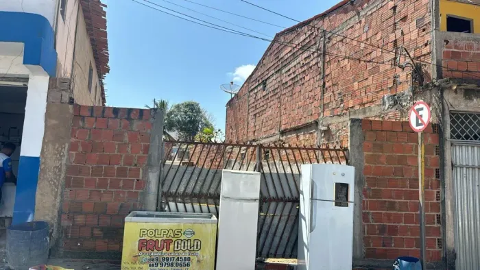 Imóvel para venda tem 252 metros quadrados em Centro - Tianguá - CE