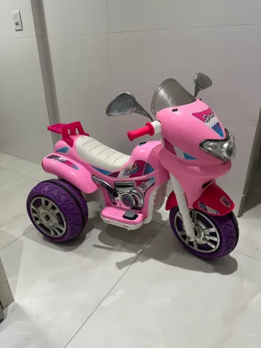 Moto Elétrica Infantil Biemme Sprint Turbo 12V na cor rosa