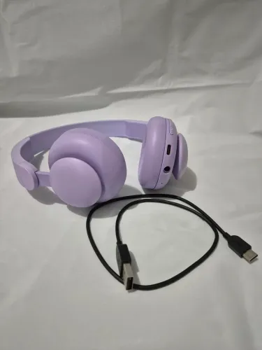 Fone de ouvido Onn lilás on ear modelo AAAPRP original usado