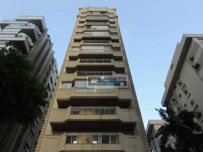 Apartamento de 4 DORMITÓRIOS e DUAS VAGAS no Coração da Vila Rica