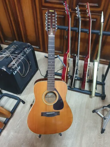 Violão de 12 cordas Yamaha FG-312