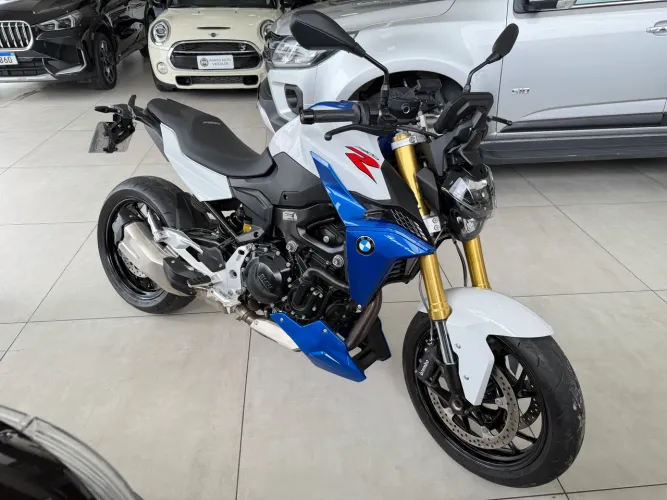 BMW F900 (2024) R SPORT PLUS (1.700 km)