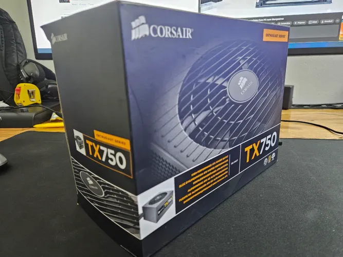 Fonte Corsair TX750 - 80 Plus Bronze