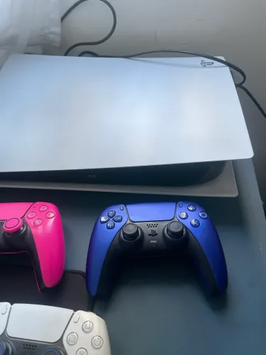 Ps5 com 3 controles