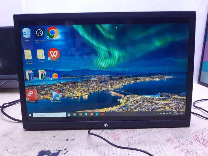 Monitor 19 polegadas com entrada HDMI imagem perfeita sem detalhes 
