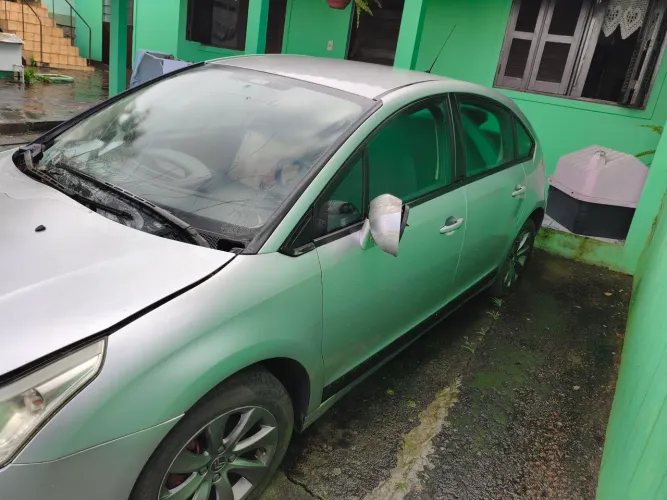 Citroen C4 GLX 2.0 Flex 16V 5P Mec. 2010