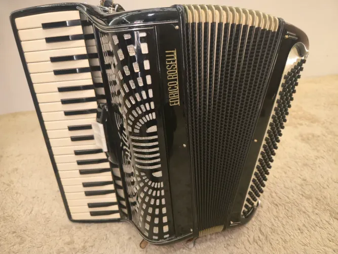 Acordeon Enrico Roselli Italiano 120 Baixos 39 Teclas Compacto