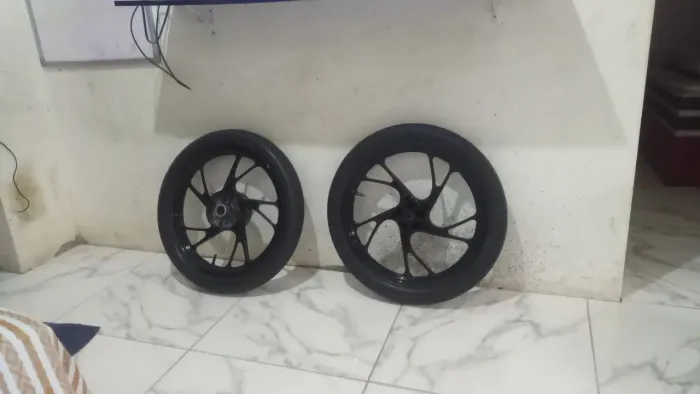 Vendo esse pá de rodão pé de galinha freio a disco diatero