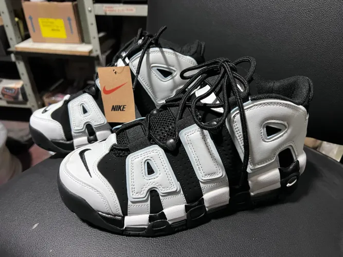 Tênis Nike air more uptempo 