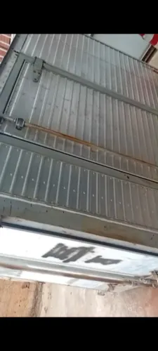 Vendo baú bom estado bem conservado 
