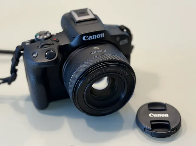 Canon EOS R50 + Lente 50mm F1.8 + Lente Kit + Cartão 64GB