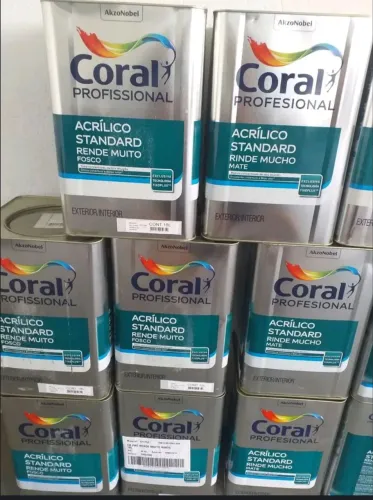 Tinta Coral rende e cobre muito! Cores: Branco e Branco Gelo.