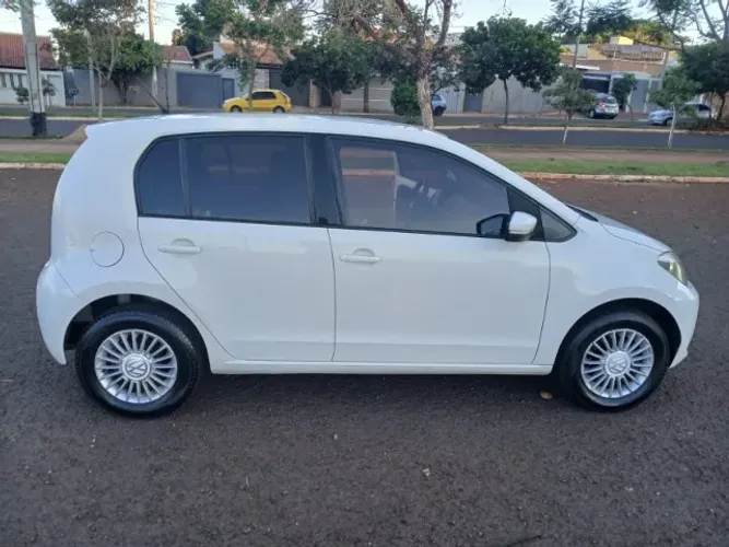 Volkswagen Up! Move 1.0 TSI Total Flex 12V 5P 2016