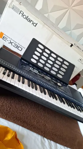 Teclado roland ex30