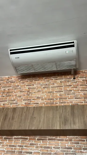 ar-condicionado de 48.000 BTUs