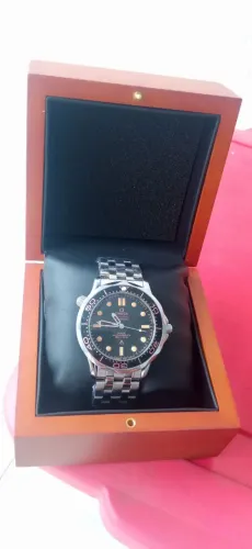 Relógio Omega 007 Seamaster em aço novo no plastico.