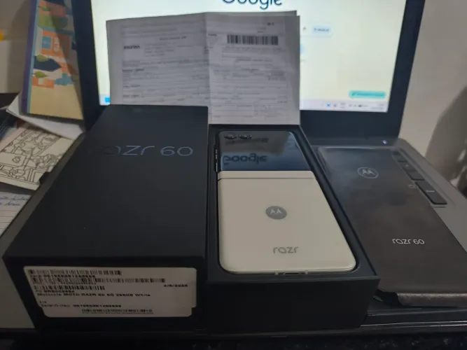 Motorola Razr 60 novo ( aceito trocas+volta)