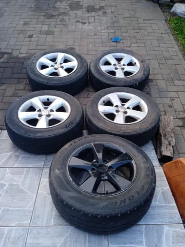 Jogo de rodas com step 5 rodas,pneus ainda roda, RAV4 2000/2005 aro 17