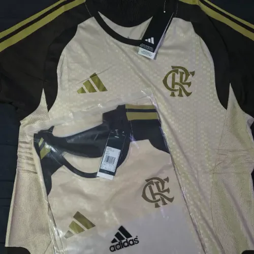 Camisa Flamengo bege de treino 2026 (PRONTA ENTREGA) MODELO T.H.A.I