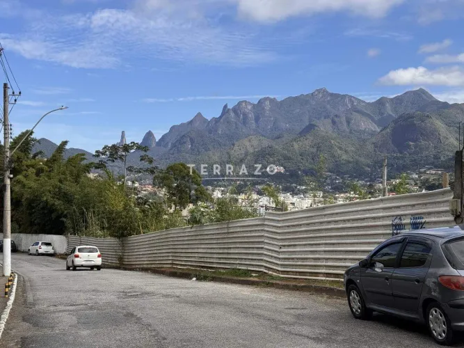 Terreno à venda, Várzea - Teresópolis/RJ