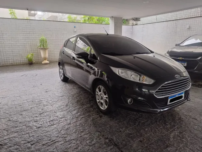 Ford Fiesta 1.5 16V Flex Mec. 5P 2015