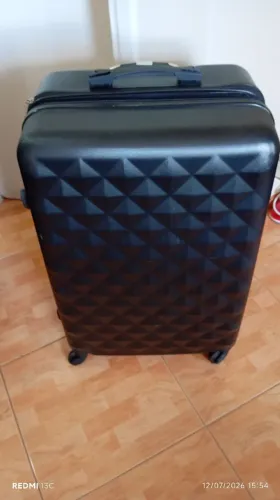 Vendo mala de viagem com rodinha