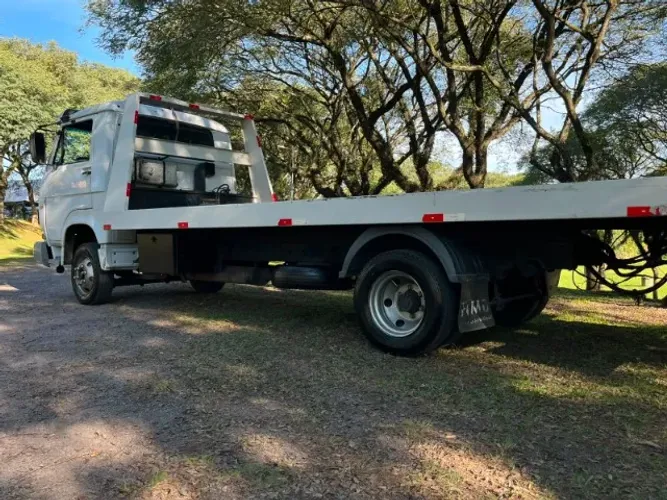 Vende-se caminhão 8120 worker ano 2006