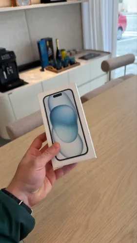 iPhone 15 128gb blue azul claro 