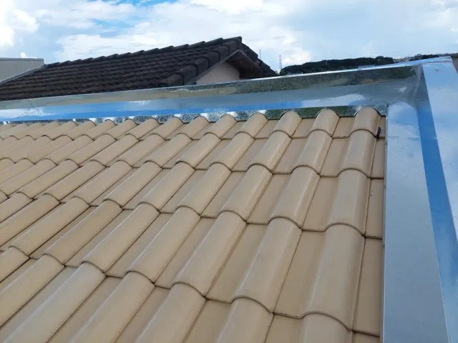 Venda fabricação de serviços calhas,rufos, pingadeiras,coifas industriais 