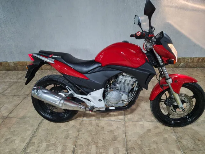 Cb300 Nova de mais