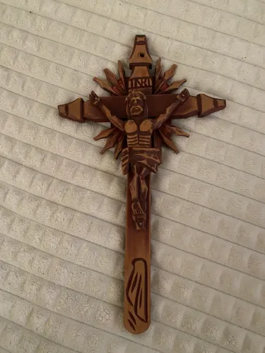 Crucifixo madeira