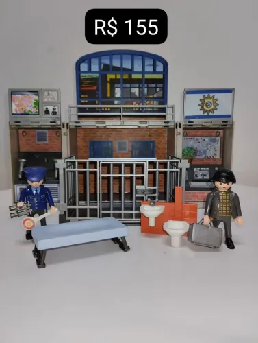 Delegacia de polícia Playmobil
