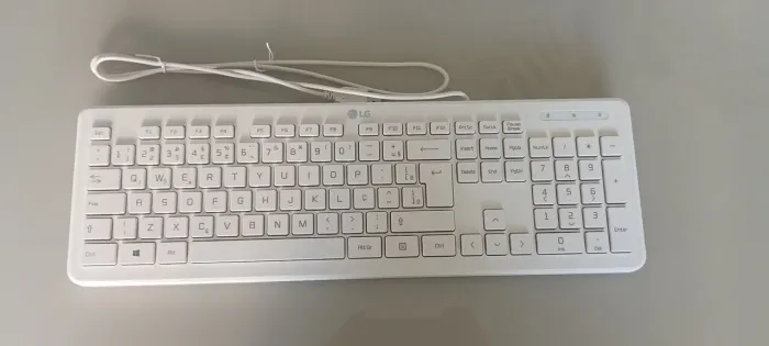 Teclado LG Branco USB - ABNT2 (Com Ç) - Conservado