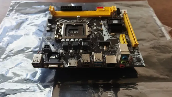Placa-Mãe Revenger B75 LGA1155 + i3 3470