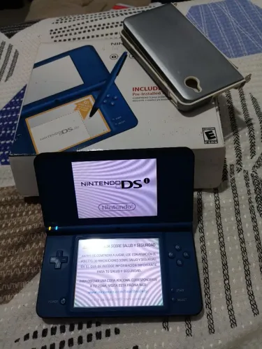 NINTENDO DSI XL AZUL