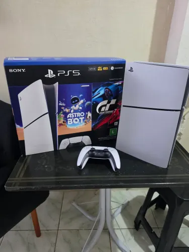 PS5 SLIM COM 1 MÊS DE COMPRADO! SÓ VENDA!!