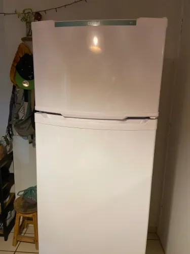 Geladeira Cônsul QUEBRADA - para conserto