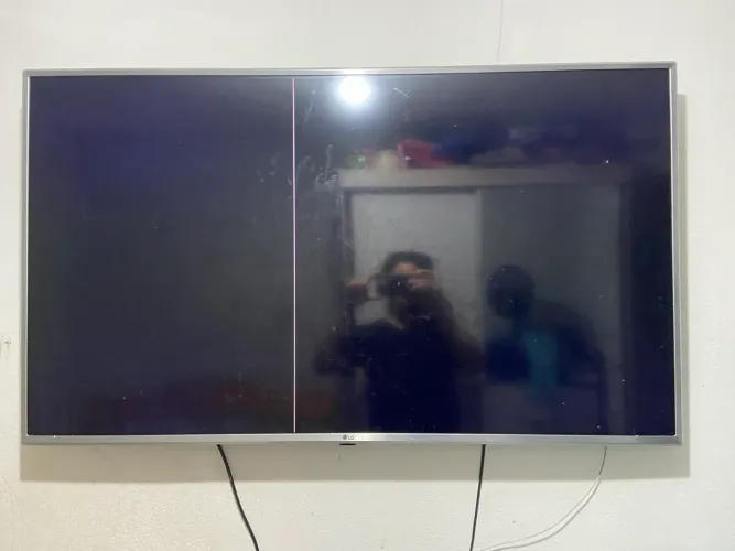 Televisão LG 4K 50 polegadas ( Defeito )