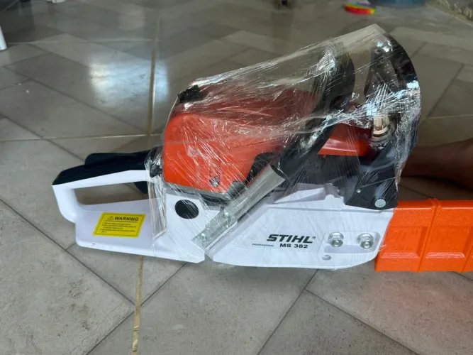 Vendo motosserra STIHIL, nova nunca foi usada, tenho nota fiscal