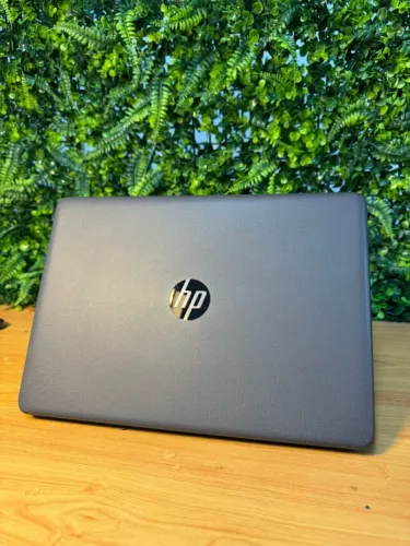 HP 240 G6 Processador: Intel Core I3 - 6006 U 6° geração 8GB DDR3 120GB SSD