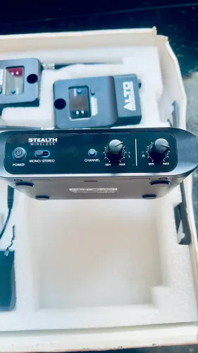 Transmissor de áudio alto stealth