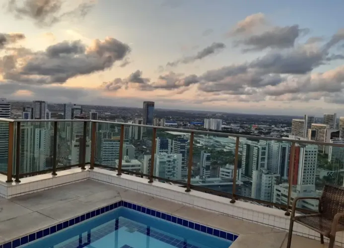 Apartamento para venda possui 55 metros quadrados com 2 quartos em Boa Viagem - Recife - P