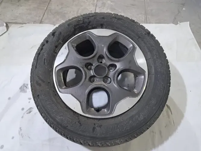 Vendo 2 rodas do Jeep Renegade NOVA original com 1 pneu bridgestone 215/65/16 novo
