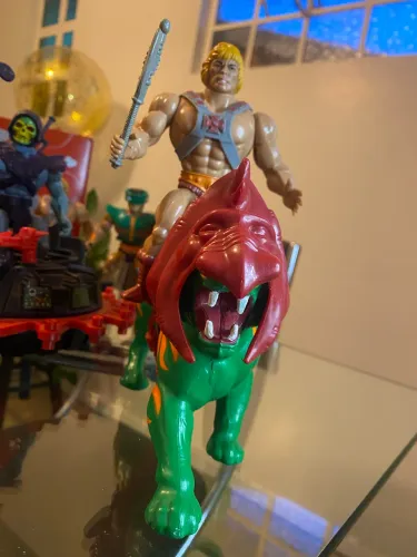 HE MAN + GATO GUERREIRO COMPLETO 