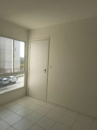 Apartamento padrão super conservado