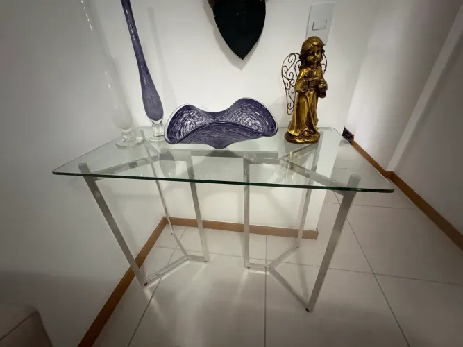 Aparador em vidro e inox