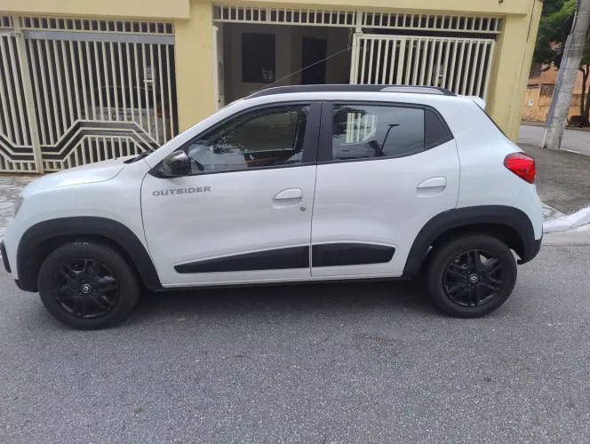 Renault Kwid Outsider 1.0 Flex 12V 5P Mec. 2022