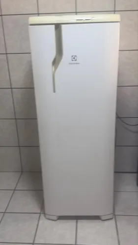 Geladeira Eletrolux RDE 33